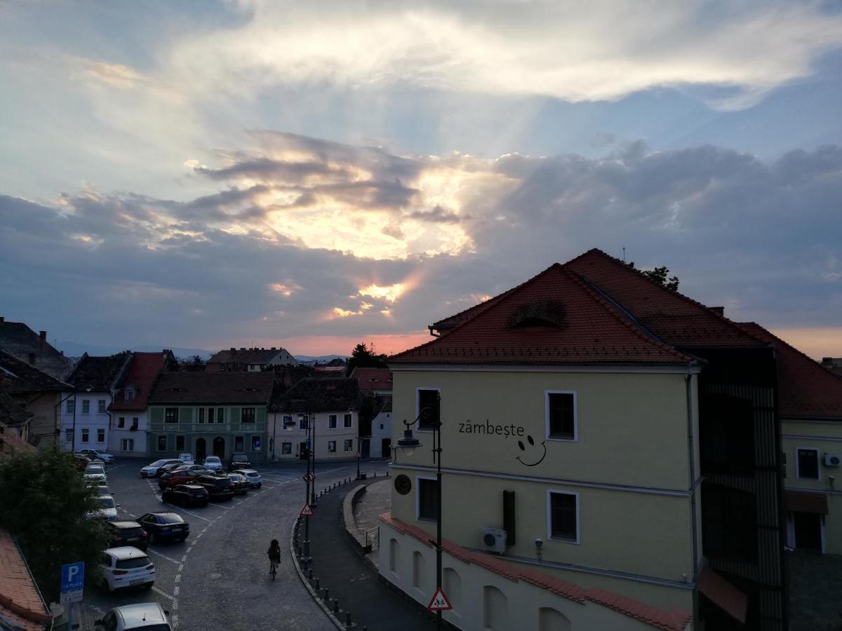Zur Linde Appartement Sibiu Buitenkant foto